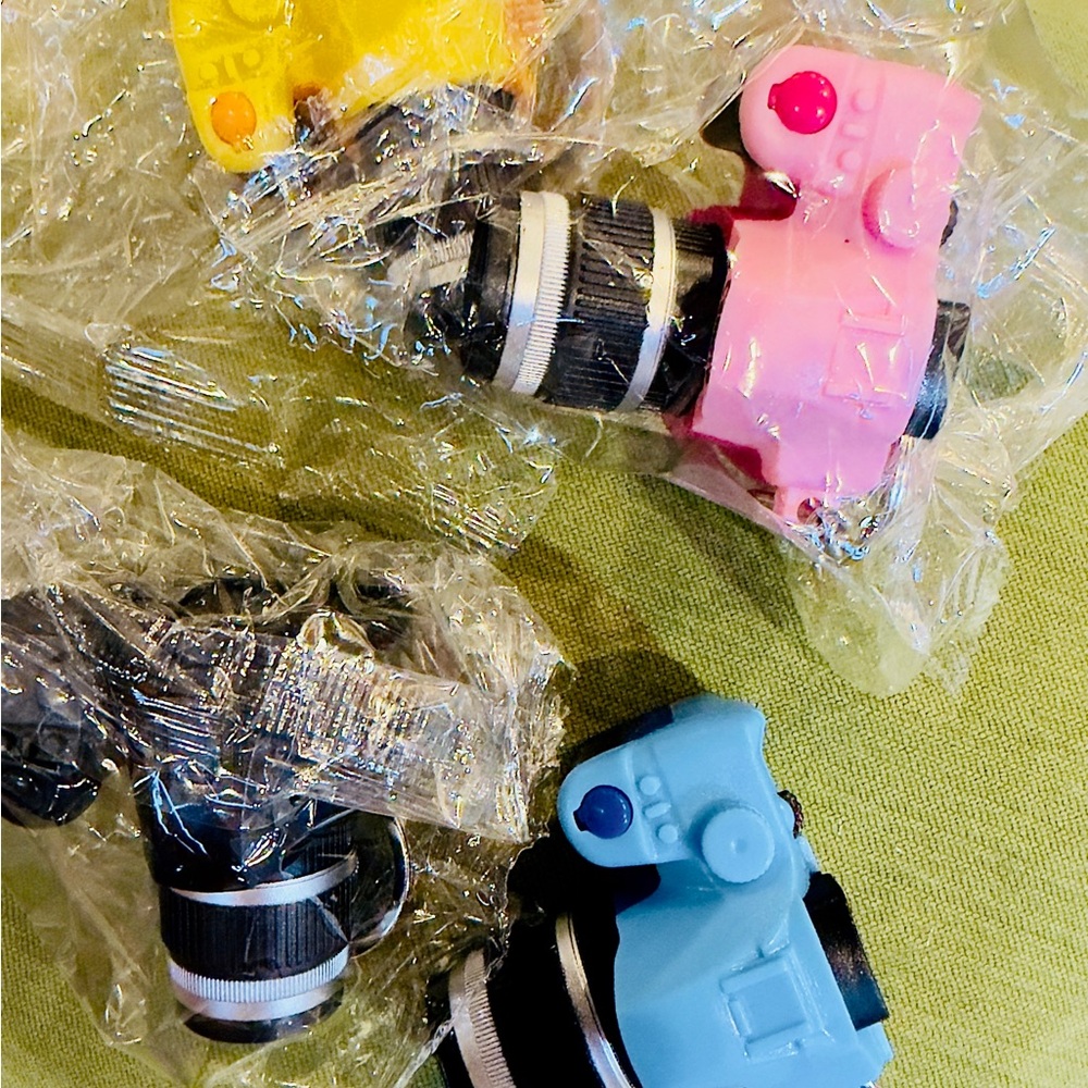 Blue Mini Camera Keychain Charm - Unbranded - Picture 2 of 8
